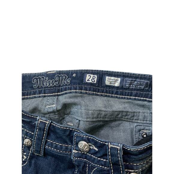 Miss Me Signature Jeans Women Size 28 Bootcut Pockets Rhinestones Whiskers Denim - Picture 10 of 12